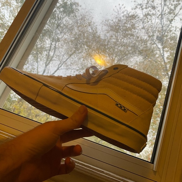 Hey I got new vans shoes for sale - Picture 5 of 6